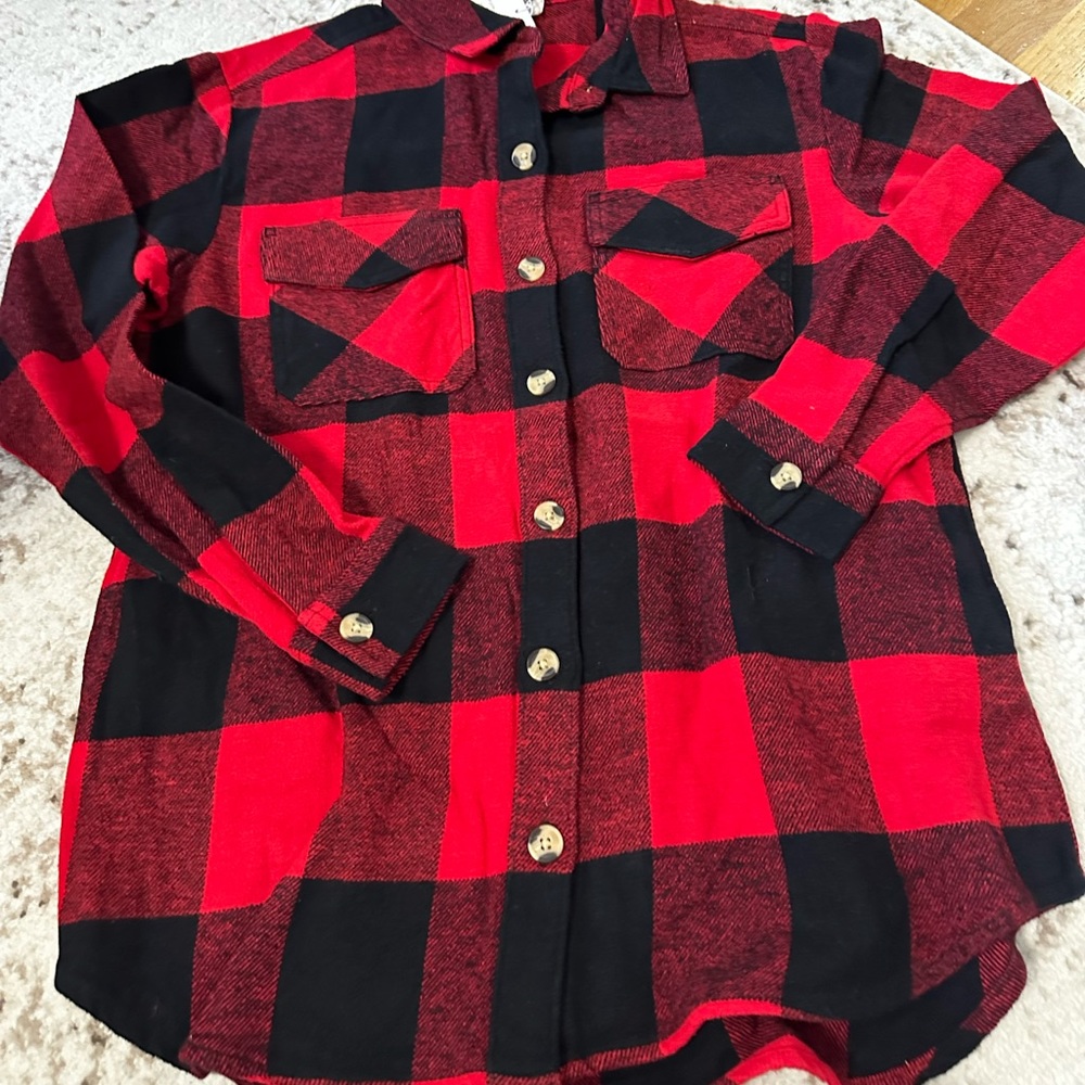 MY NEW FAVORITE ❤️Buffalo Red plaid shacket - Picture 12 of 13